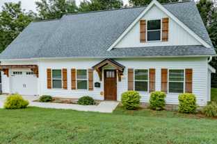 122 Hunters Woods Dr - Photo 1 of 1