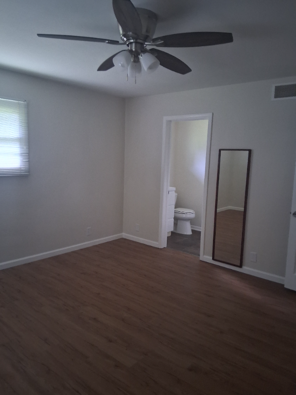1550 Harding Ave - Photo 3 of 9