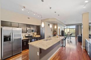 106 W Seeboth St #620 - Photo 1 of 1