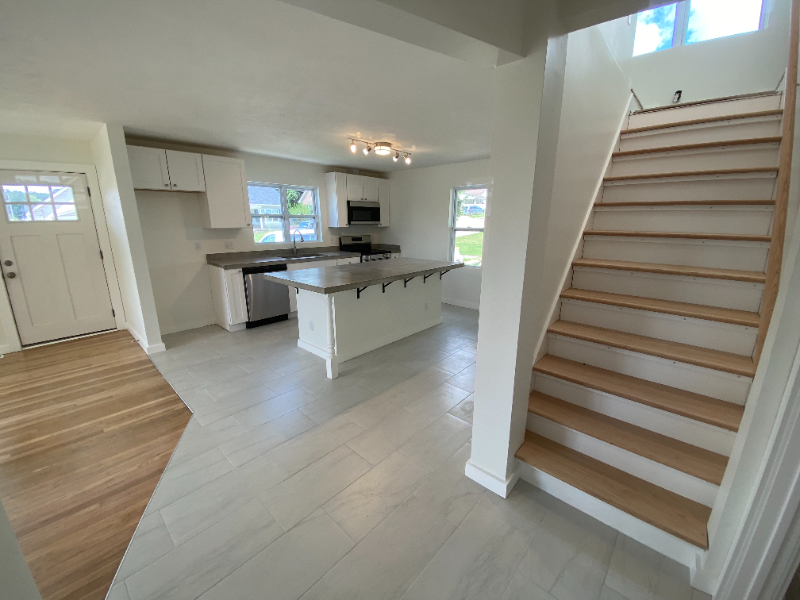 1504 Vine St - Photo 3 of 13