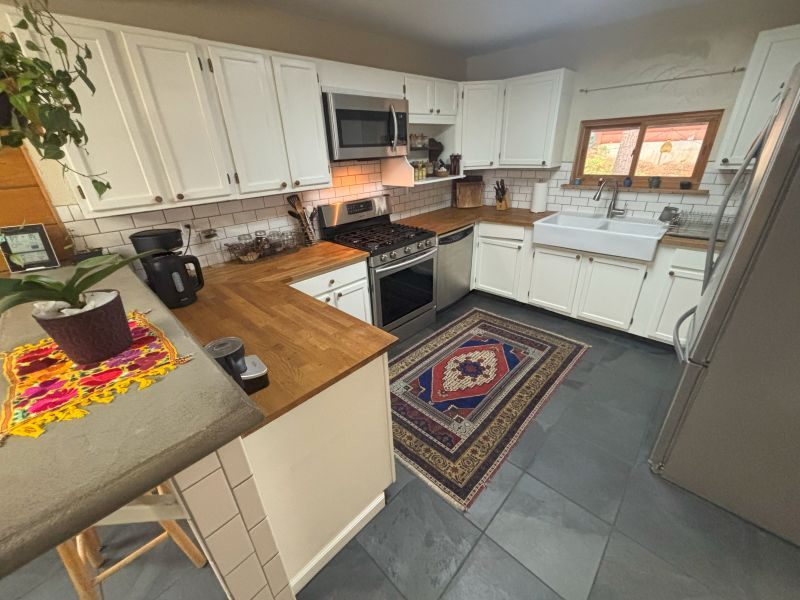 456 Copperdale Ln - Photo 3 of 20