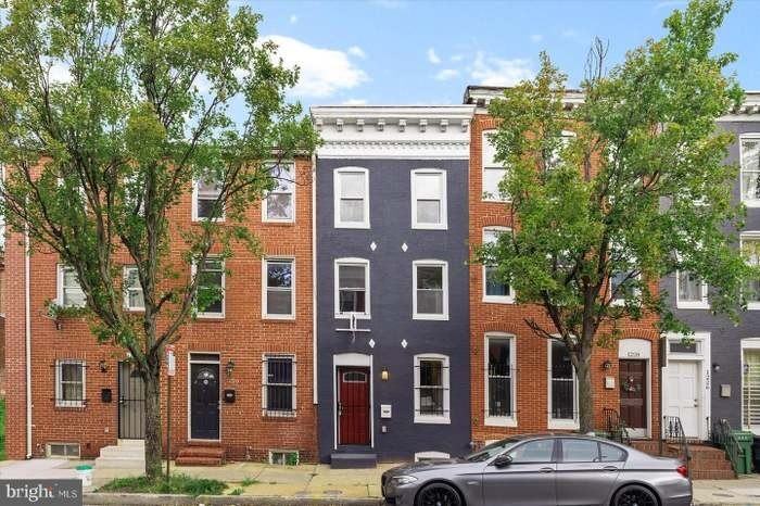 1230 W Lombard St #C