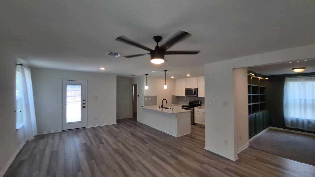 4922 Via Sonoma Trl - Photo 4 of 27