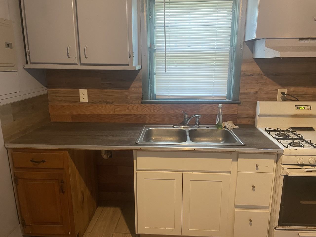 1334 Greenwood St #NA - Photo 2 of 9