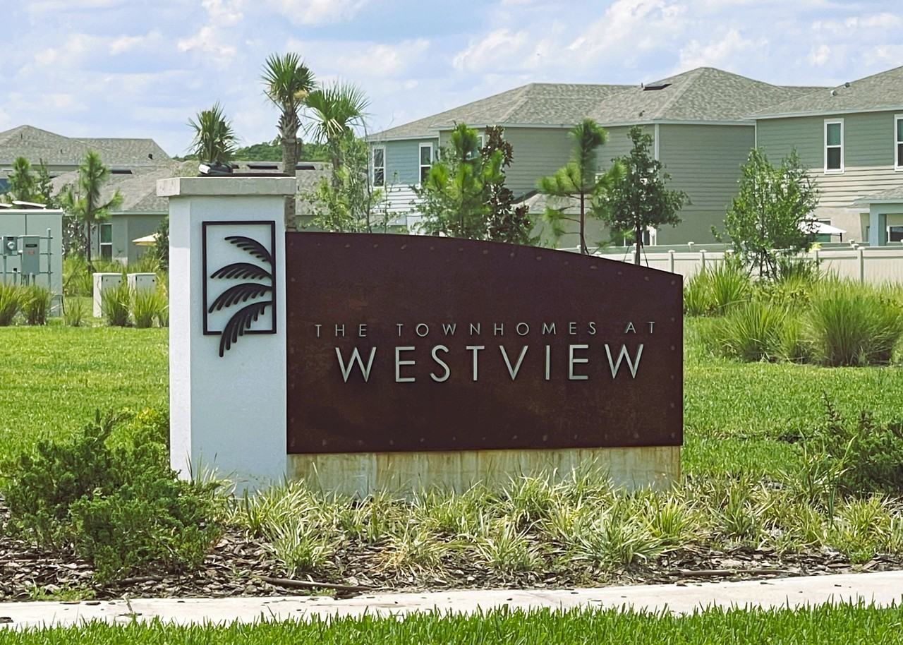 2440 Skyline Loop - Photo 3 of 5