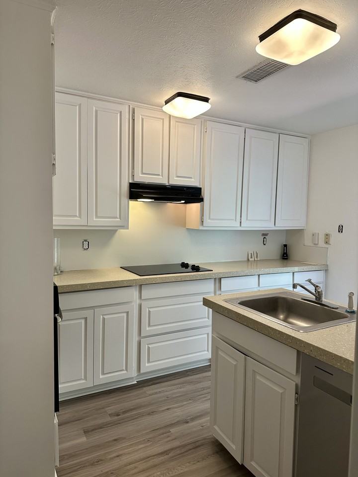 1616 Aldridge Dr #NA - Photo 6 of 30