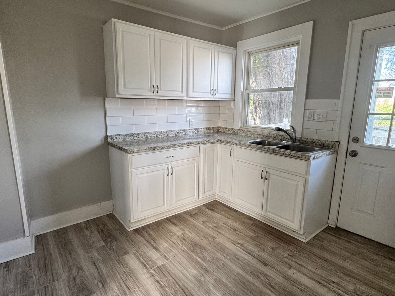 4270 Pitt St - Photo 3 of 8