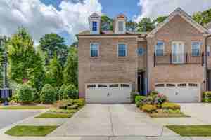 featured image of 1450 Edgebrook Ct Ne