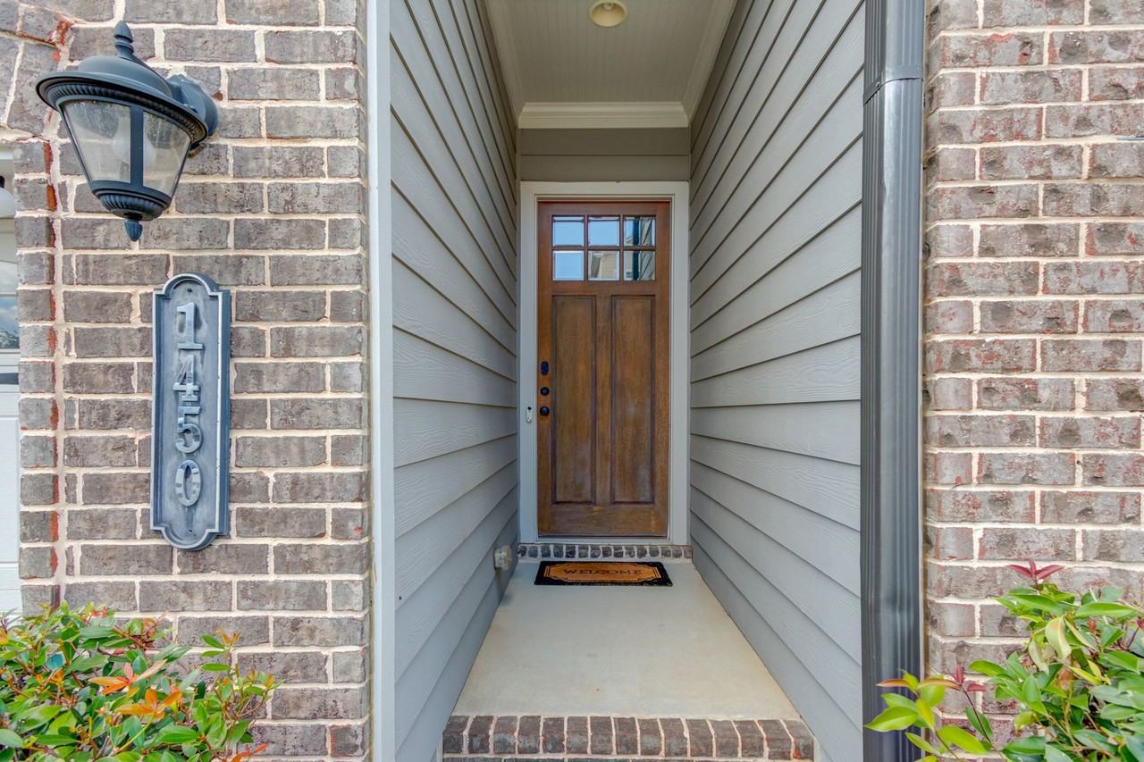 1450 Edgebrook Ct Ne - Photo 3 of 48