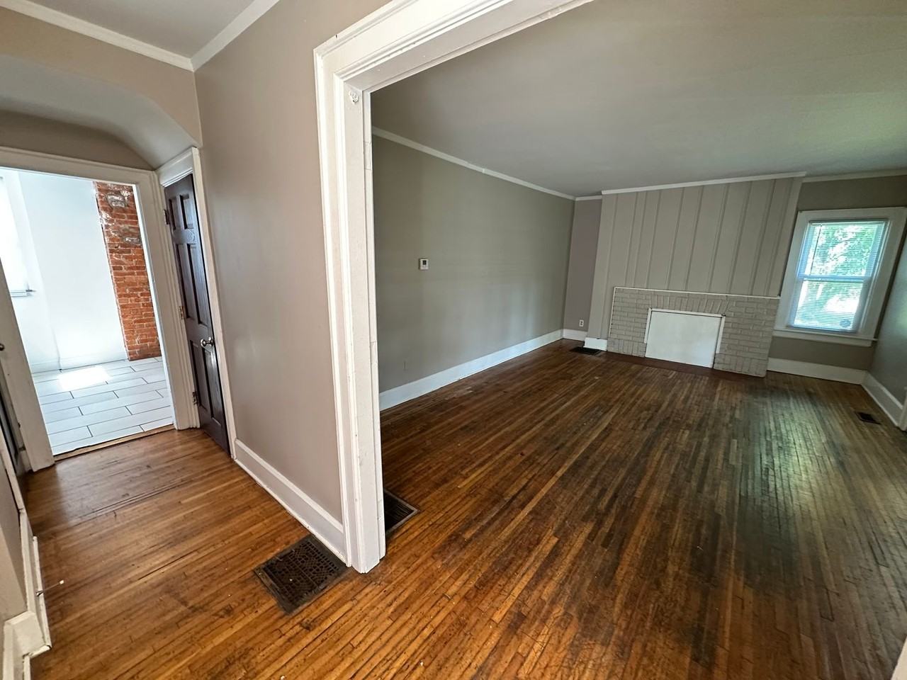 252 E 17th Ave - Photo 3 of 19