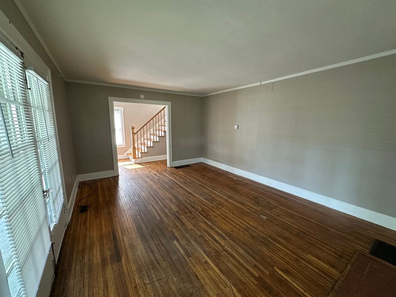 252 E 17th Ave - Photo 4 of 19