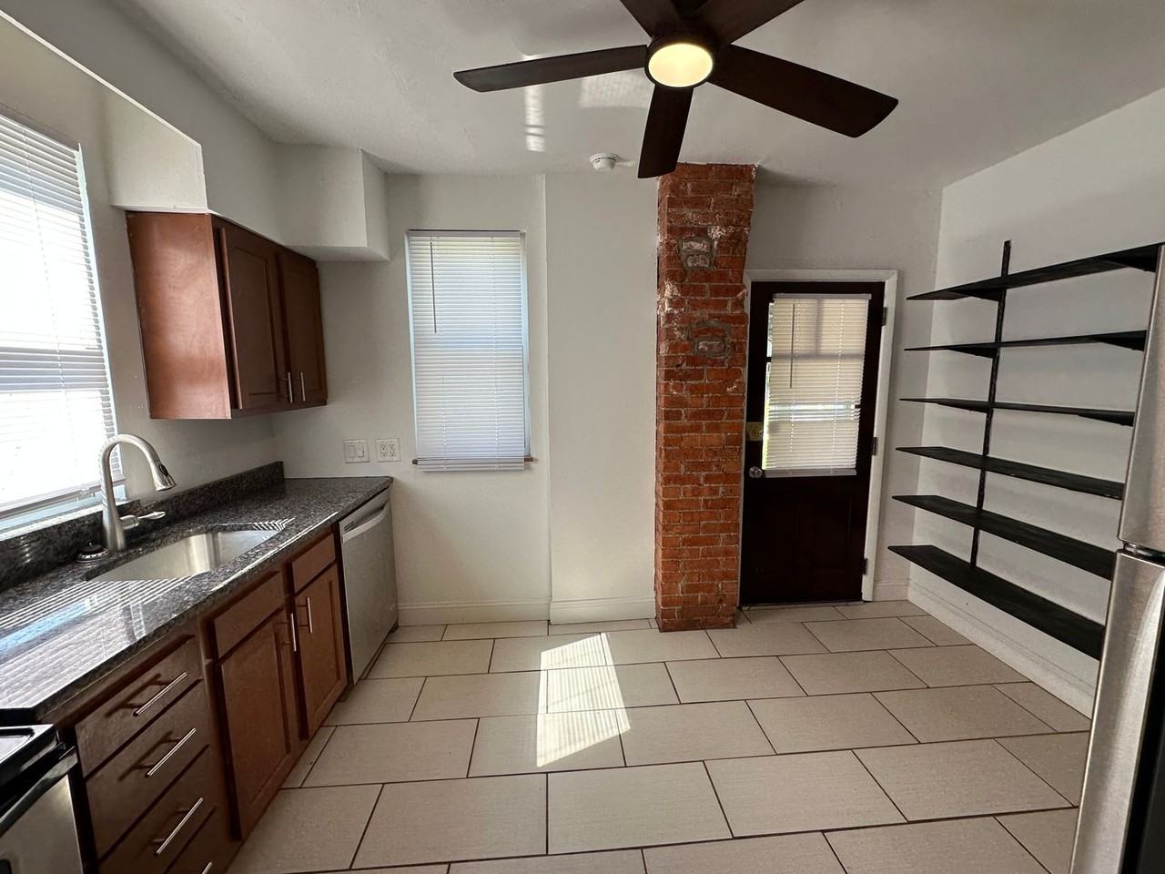 252 E 17th Ave - Photo 7 of 19