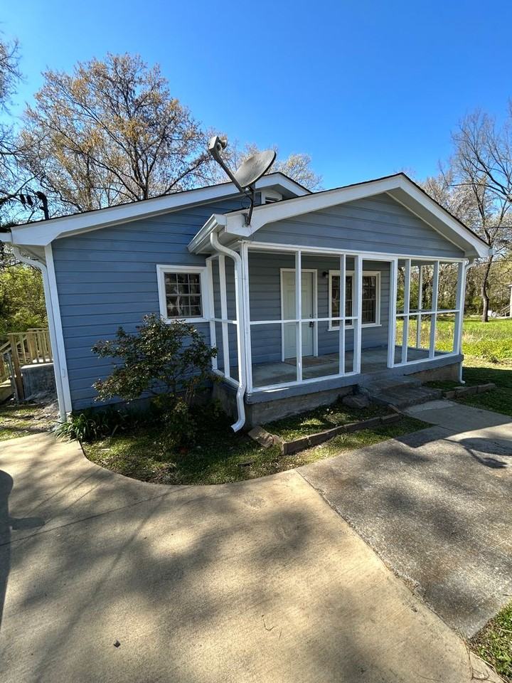 314 Nixon Ave Sw - Photo 2 of 16