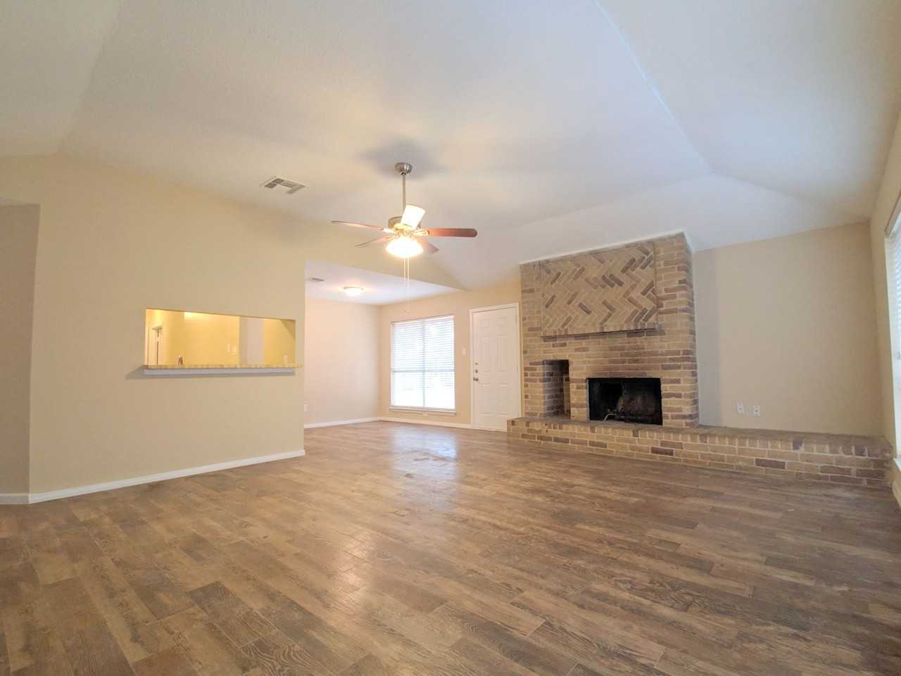 4410 Dawn Creek Lane - Photo 3 of 16