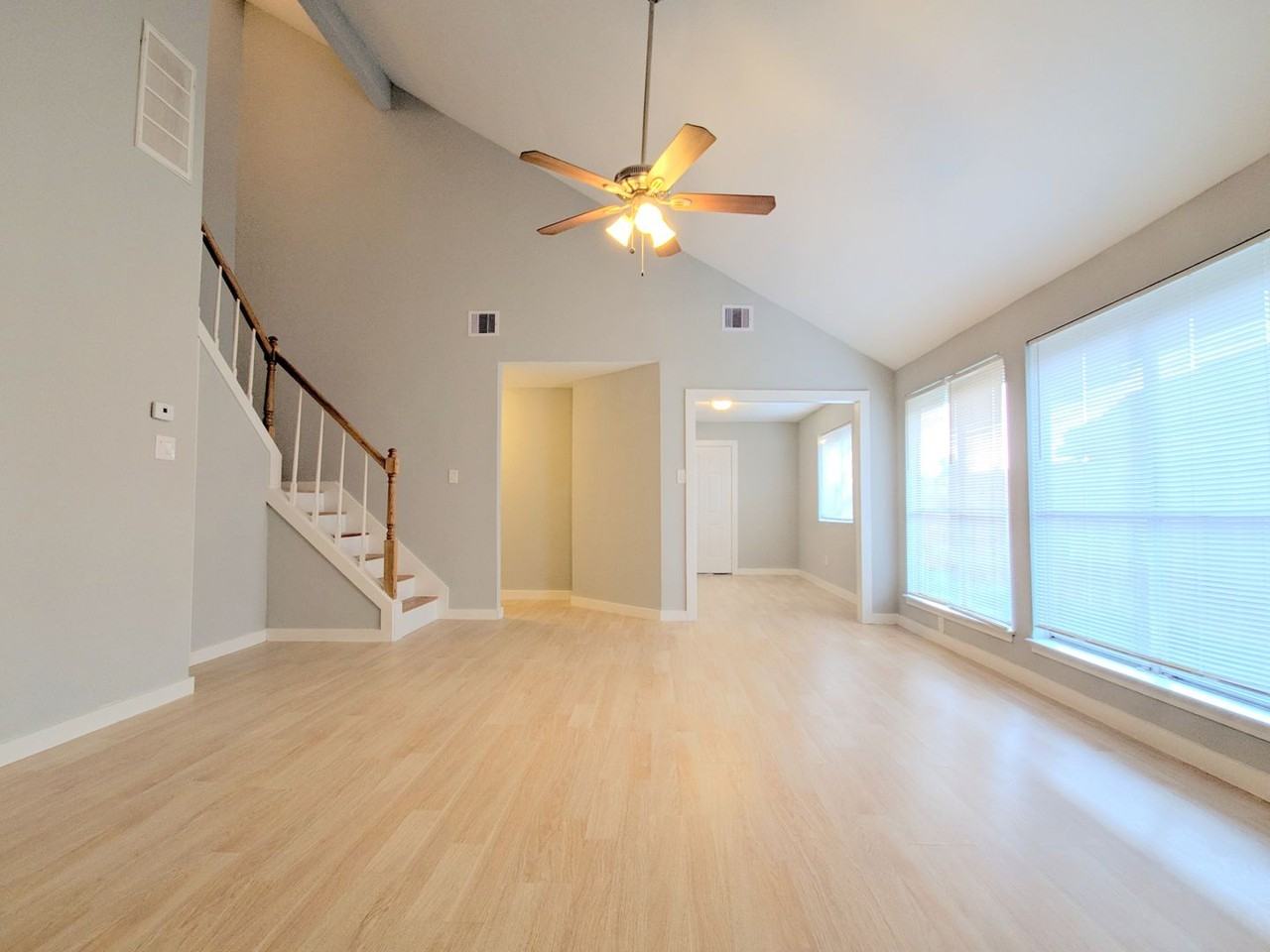 15215 Peachmeadow Ln - Photo 3 of 28