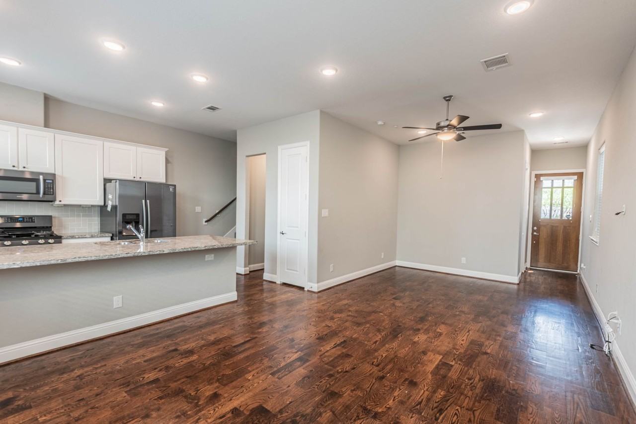 5431 Camaguey St - Photo 5 of 17