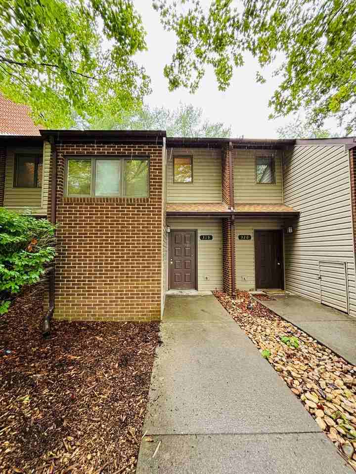 319 Shenandoah Cir - Photo 2 of 17