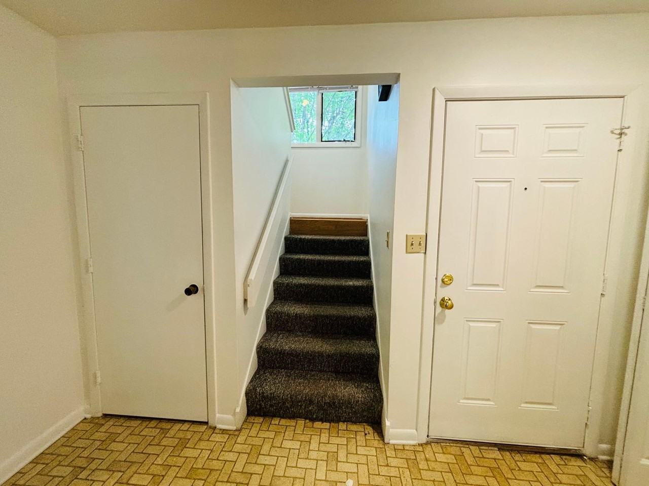 320 Shenandoah Cir - Photo 6 of 13