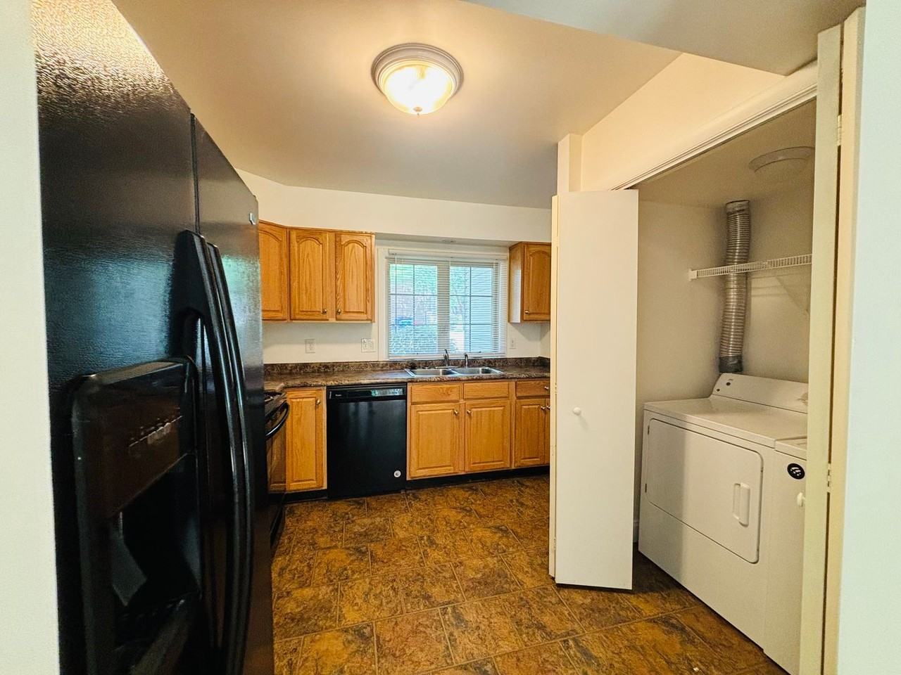 322 Shenandoah Cir - Photo 6 of 16