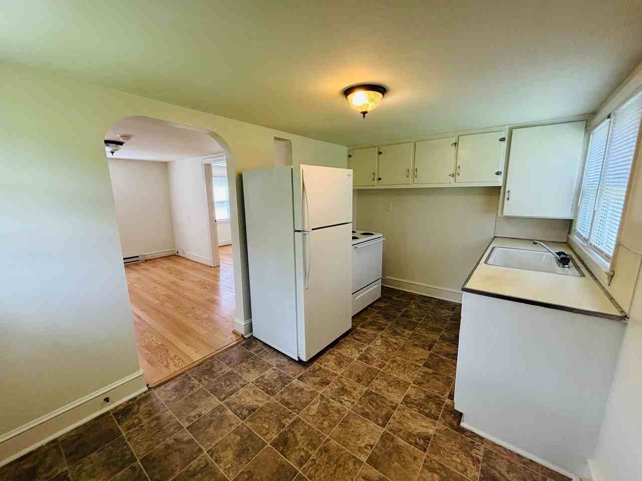 1284 Harding Rd - Photo 2 of 9