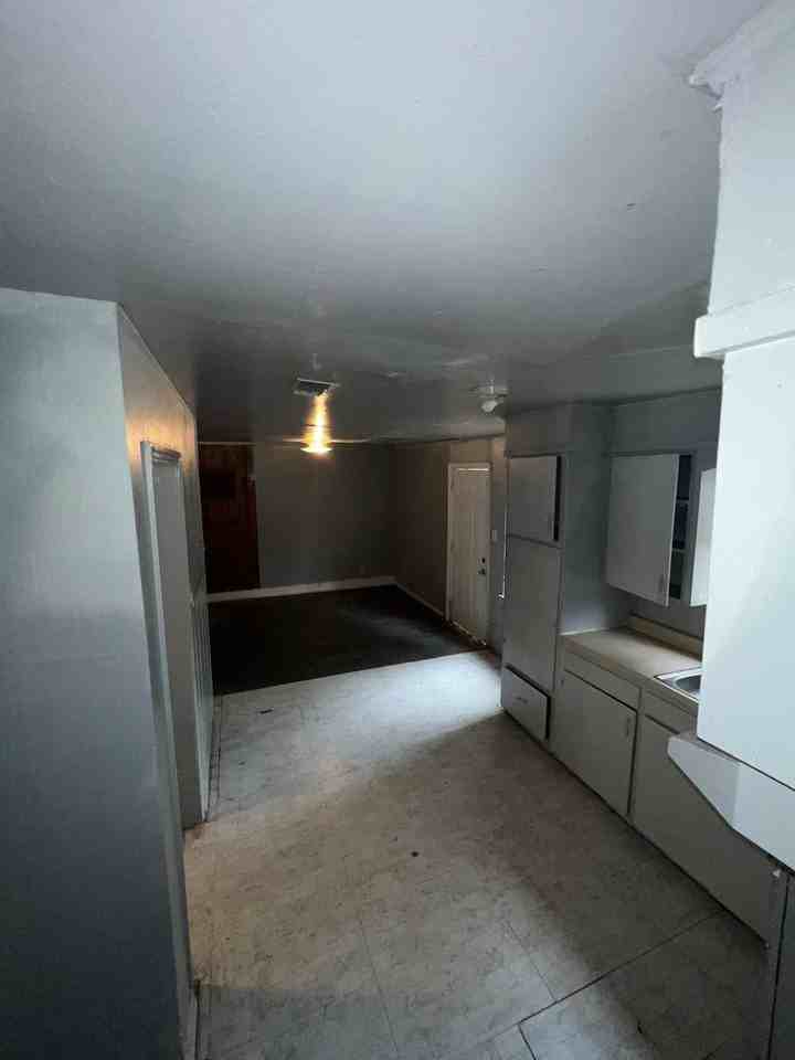 6209 Canal Blvd - Photo 2 of 13