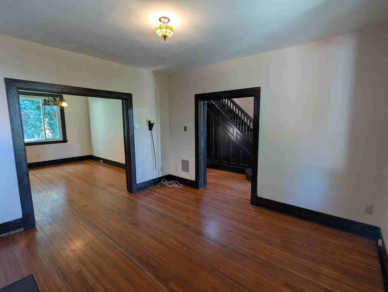 344 Connor St - Photo 4 of 14