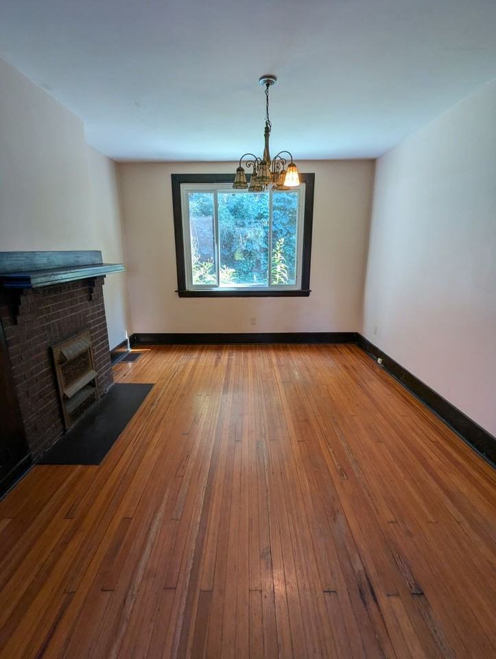 344 Connor St - Photo 6 of 14