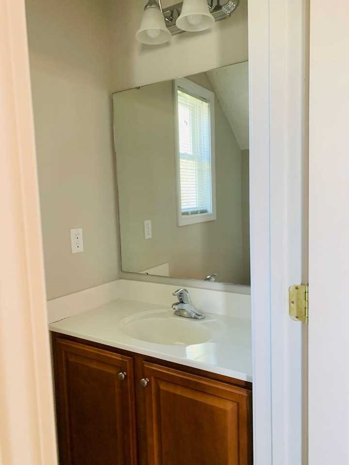 1465 Scott St - Photo 7 of 19