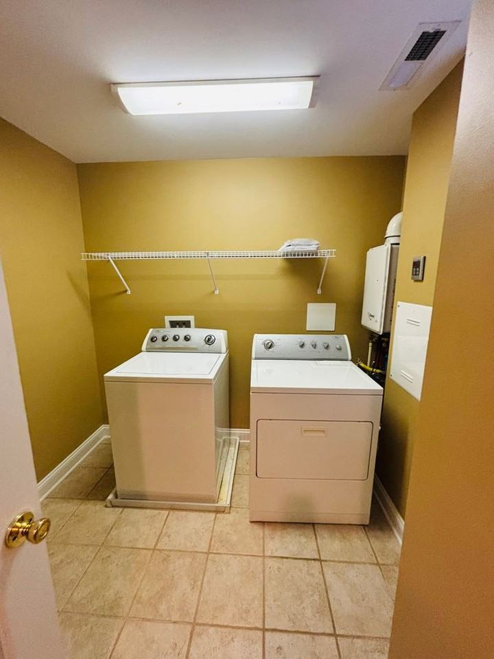 401 S Main St #203 - Photo 2 of 10