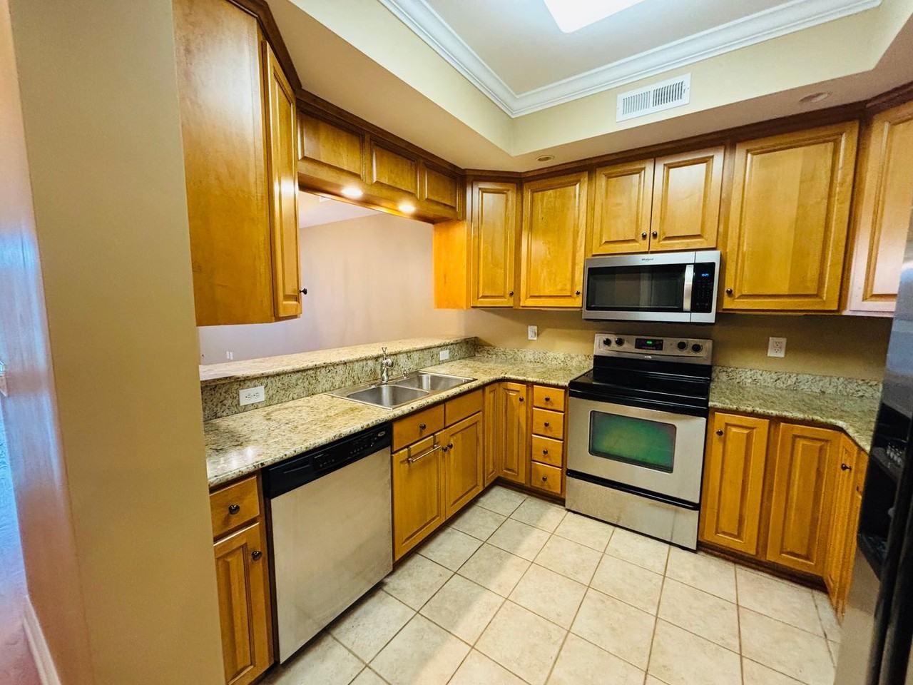 401 S Main St #203 - Photo 7 of 10