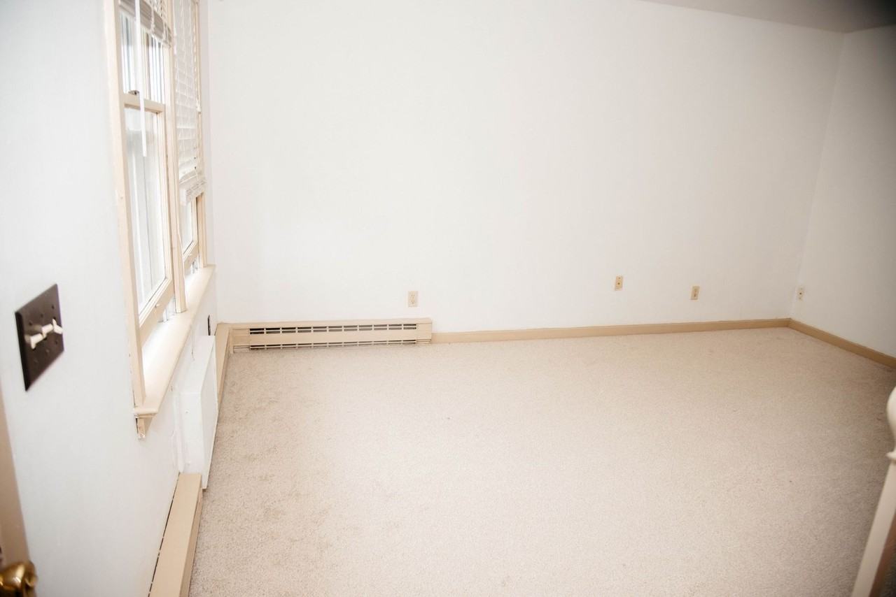 1077 Donegal Springs Rd - Photo 2 of 16