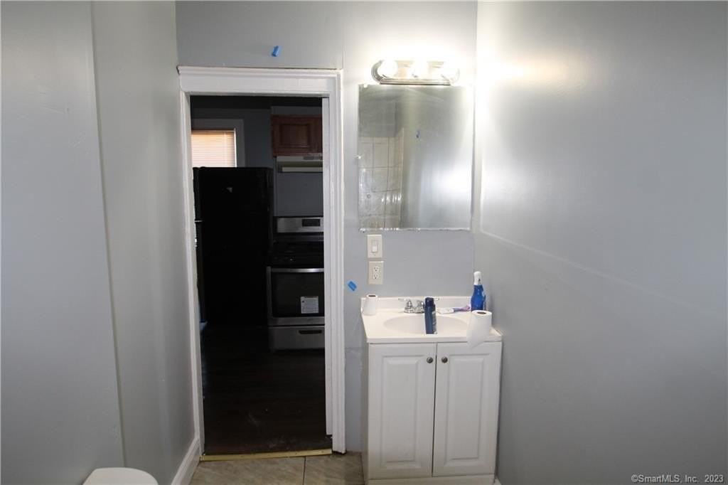 117 Caroline St - Photo 5 of 11