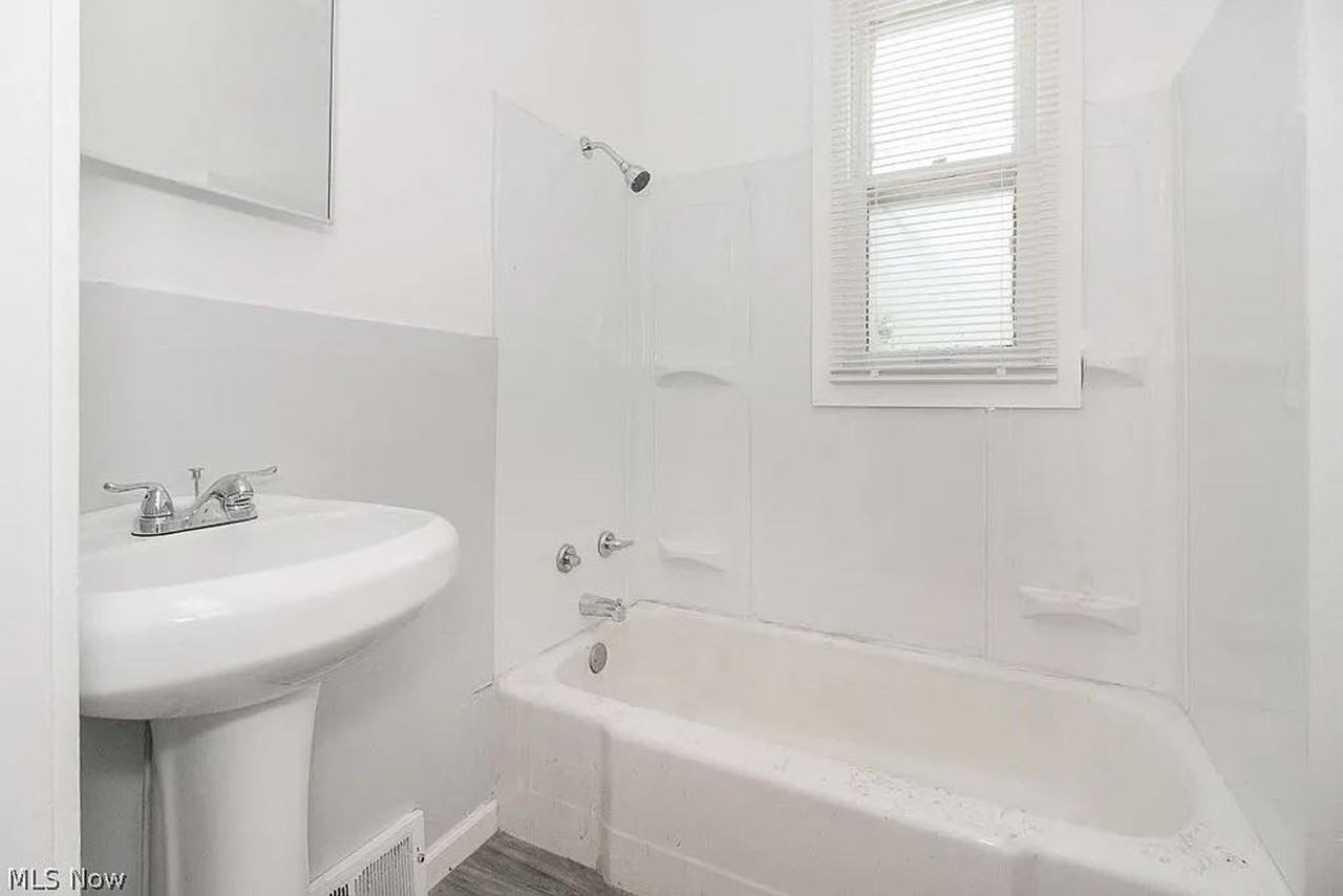 3679 E 55th St - Photo 4 of 14