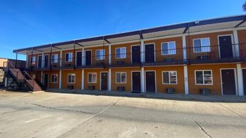 featured image of 311 W University Dr