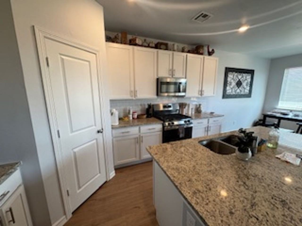 9116 Sw 18th St - Photo 4 of 26