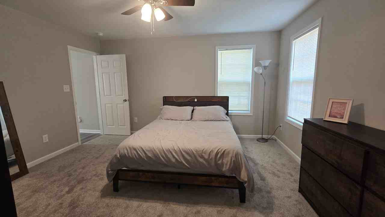 2070 Rogers Dr - Photo 5 of 32