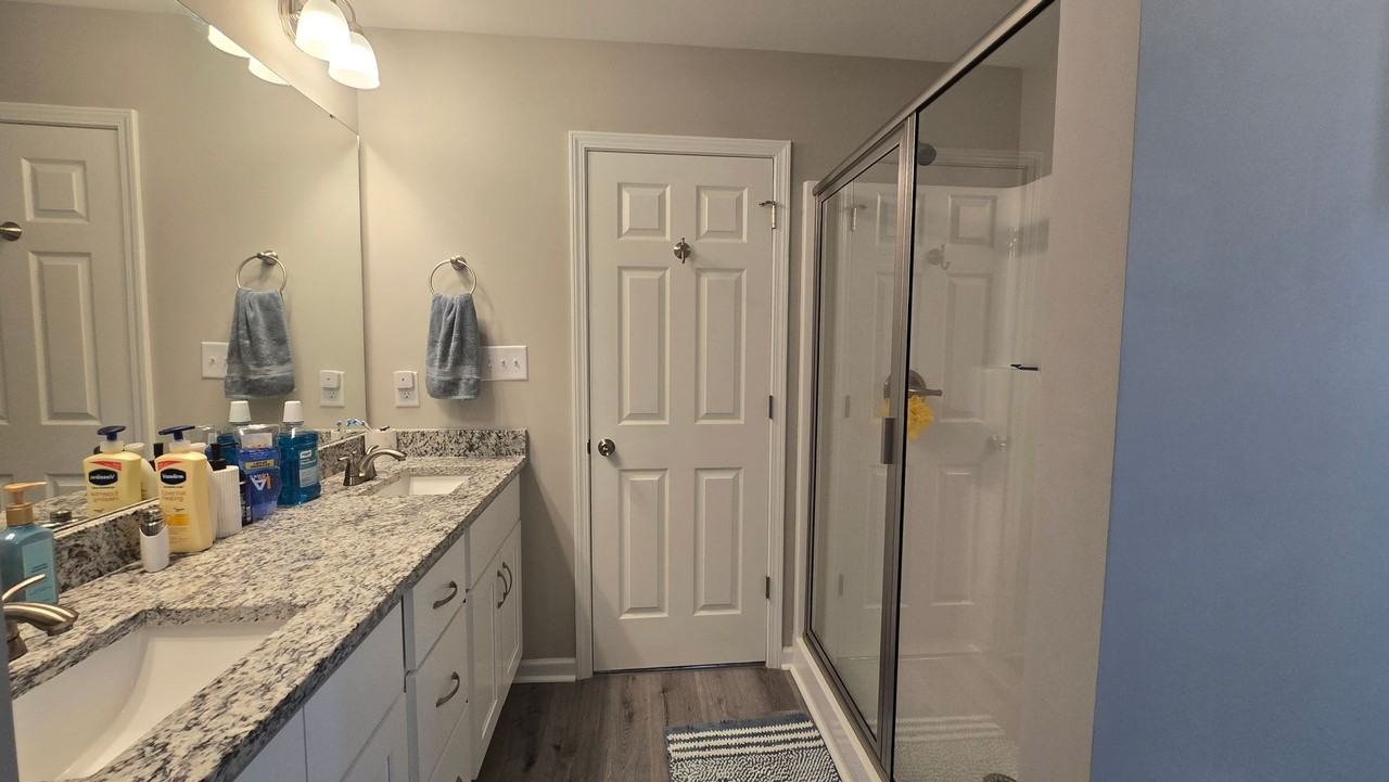 2070 Rogers Dr - Photo 6 of 32