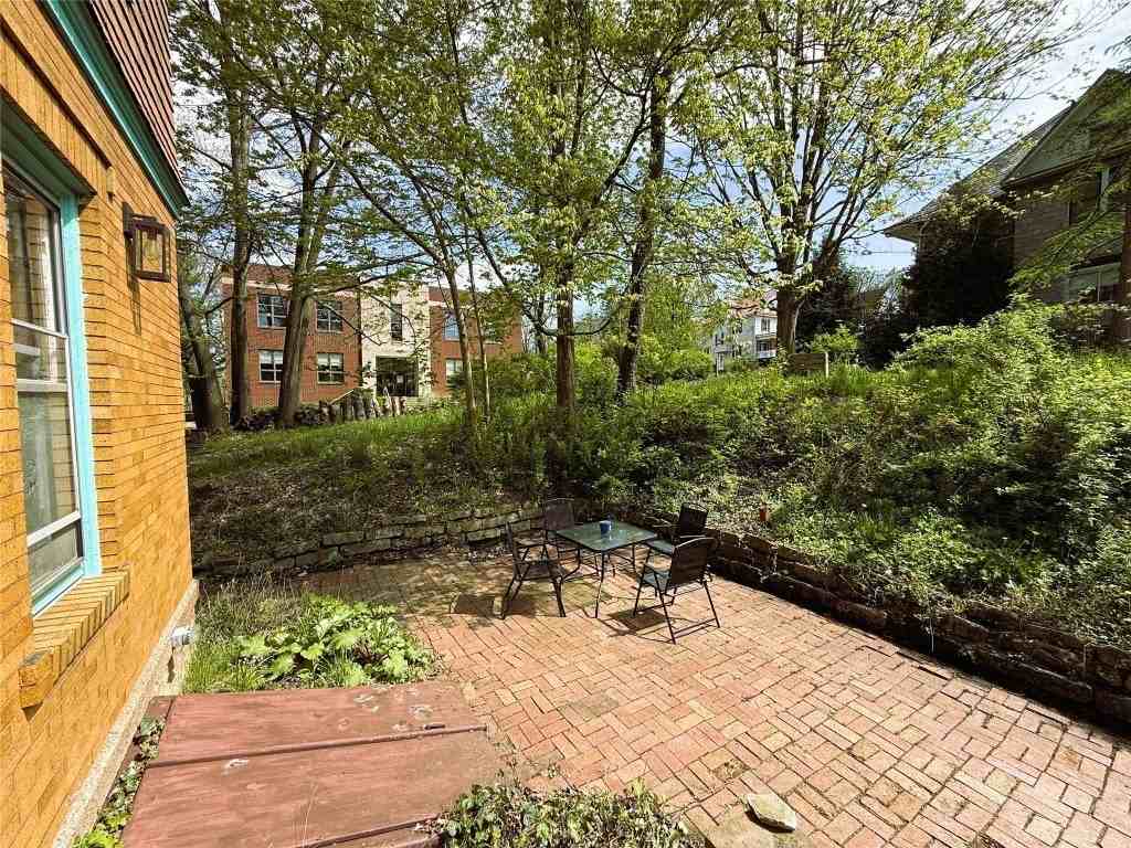 626 Walnut Street - Photo 7 of 38