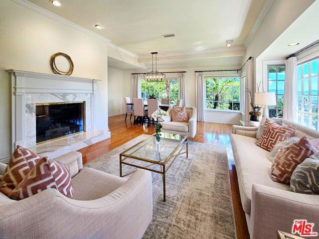 3690 Crownridge Dr - Photo 2 of 8