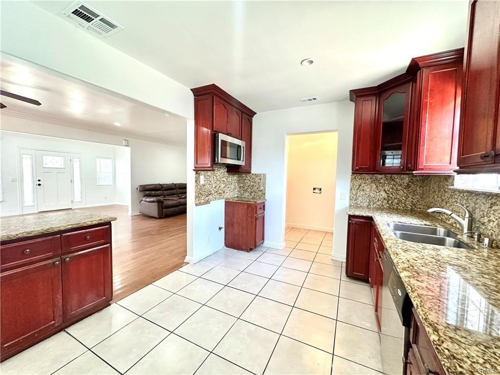 8026 Hinds Ave - Photo 3 of 8