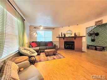 43663 Park Ave - Photo 2 of 8