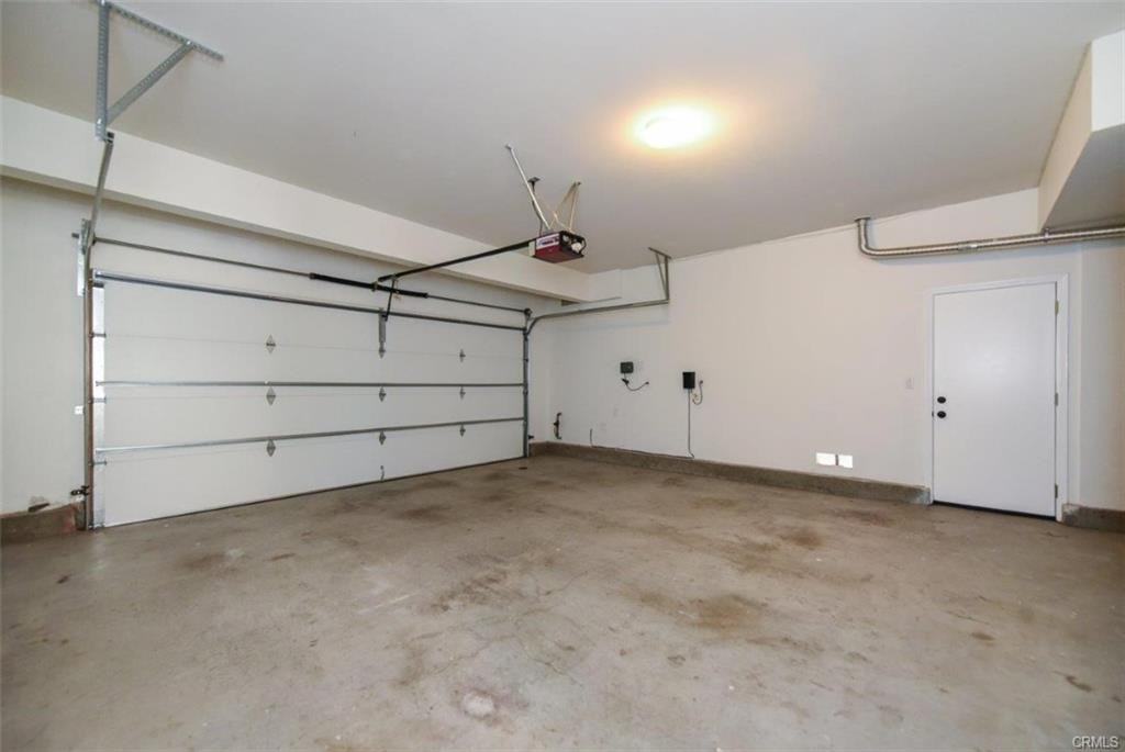 214 Bancroft - Photo 3 of 8