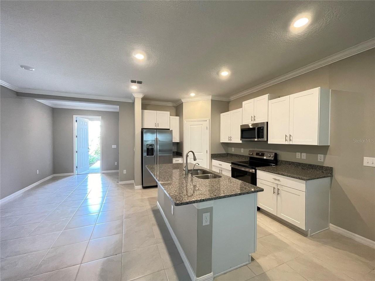 31653 Blue Passing Loop - Photo 3 of 16