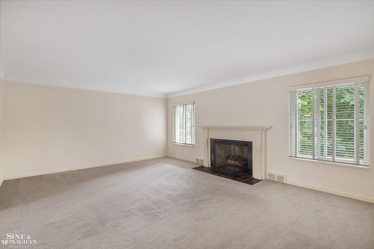 716 Trombley Rd - Photo 6 of 50