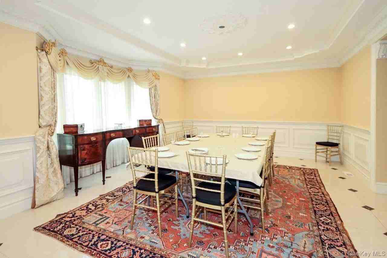 10 Woodbourne Rd - Photo 7 of 29