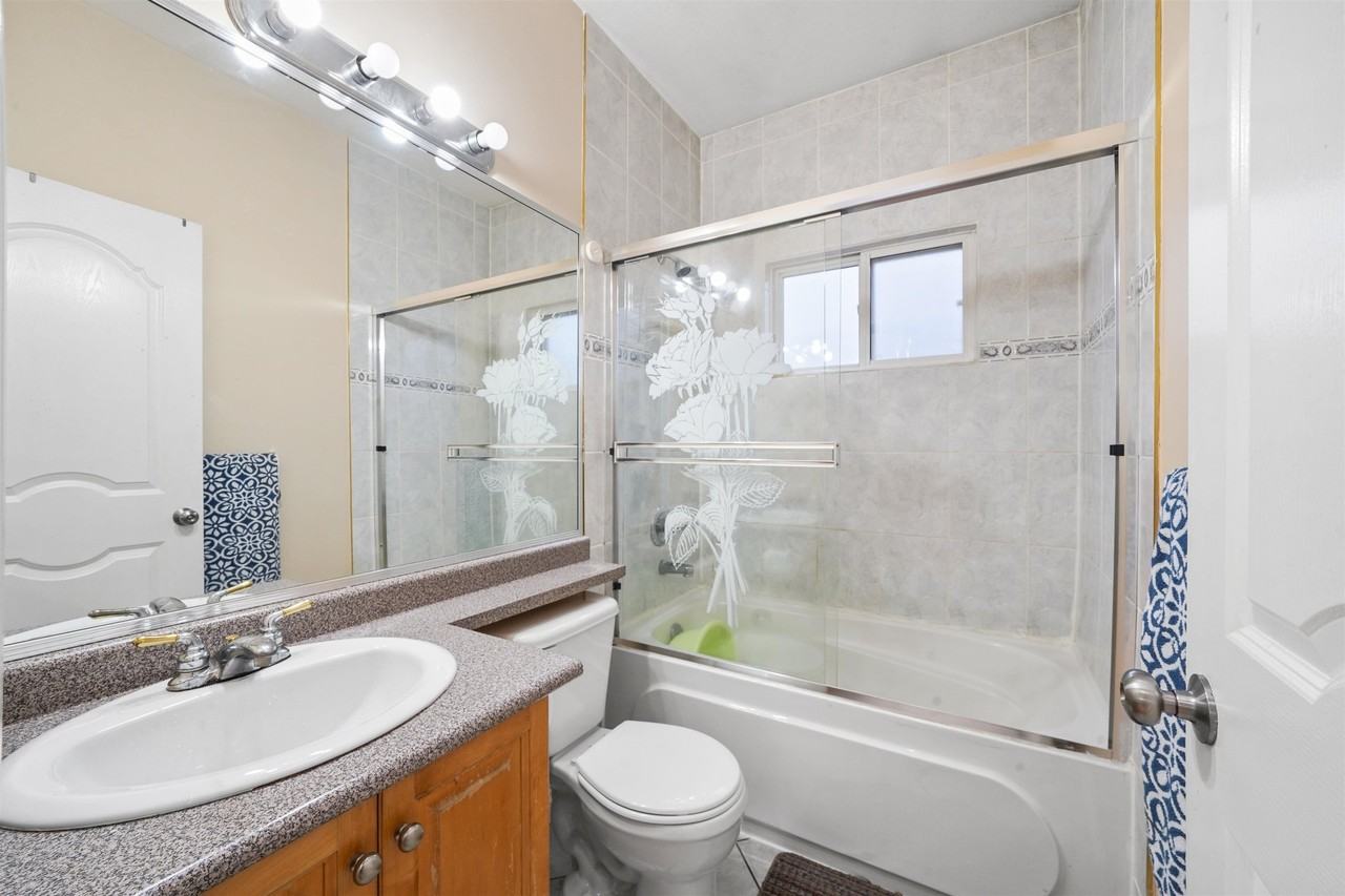 6815 Sherbrooke Street - Photo 6 of 22