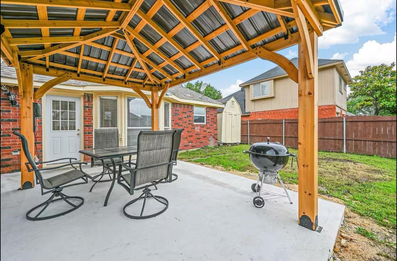 Auburn Drive - Photo 3 of 8