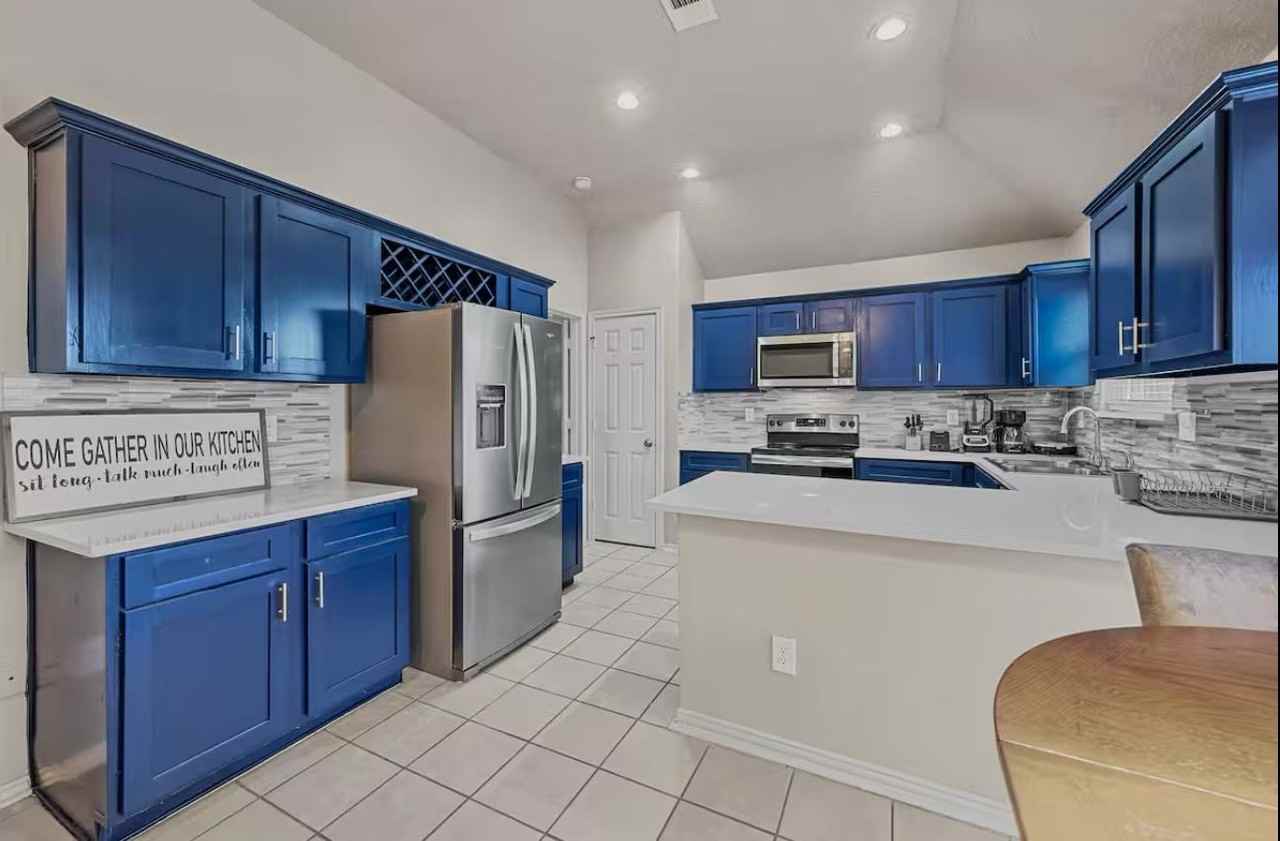 Auburn Dr - Photo 7 of 8