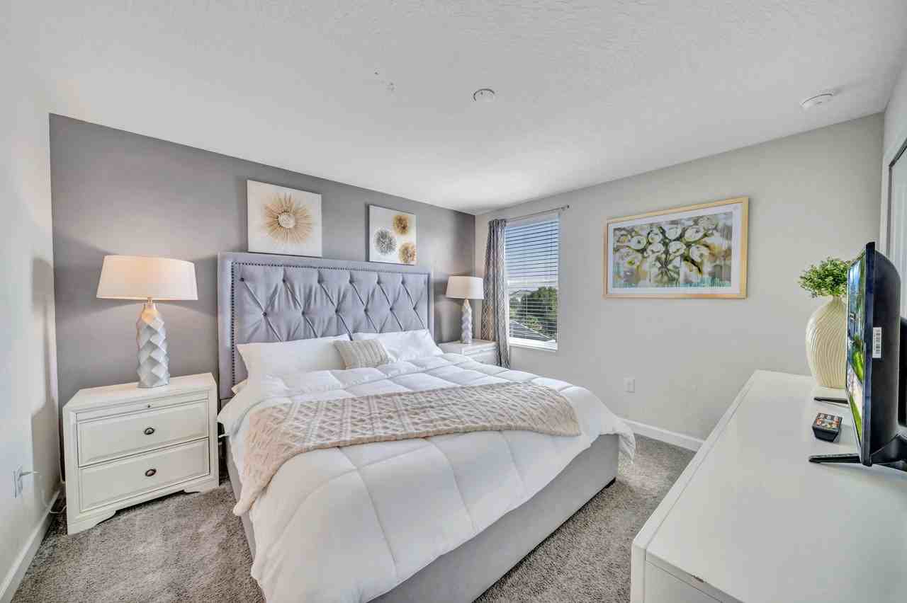 Maidstone Ct - Photo 3 of 24