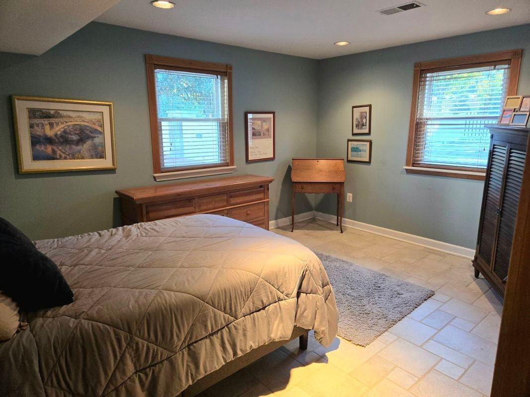 12715 Knollbrook Dr - Photo 3 of 7